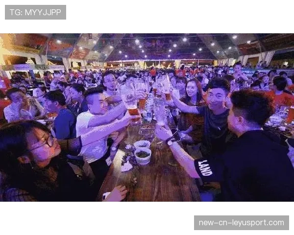 🍻畅饮绿茵狂欢夜！适合在看球时和三五好友一同开怀畅饮、口感醇厚且性价比极高的国产与进口精酿啤酒深度推荐。